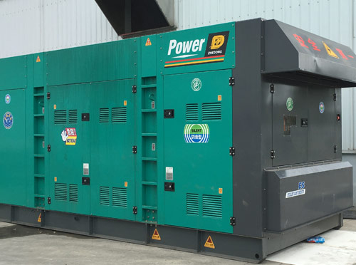 漳平升级发电机组的过程中需要注意哪些安全事项？